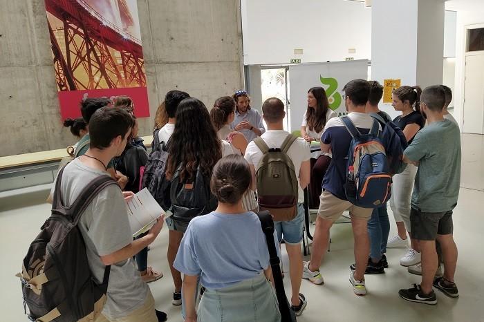 Estudiantes de la UAL conocen las salidas profesionales del sector de la obtención vegetal