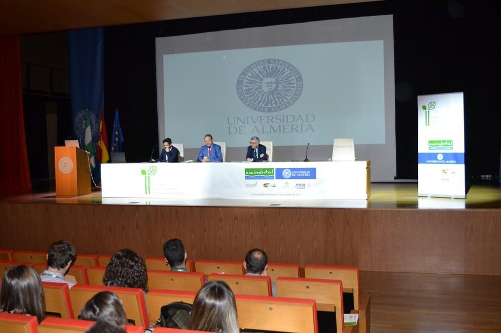 La UAL recibe a más de 300 jóvenes investigadores del sector agroalimentario