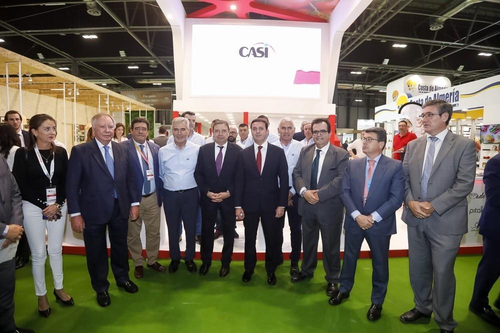  Luis Planas destaca al sector hortofrutícola como punta de lanza de la agricultura por su aportación a la economía española