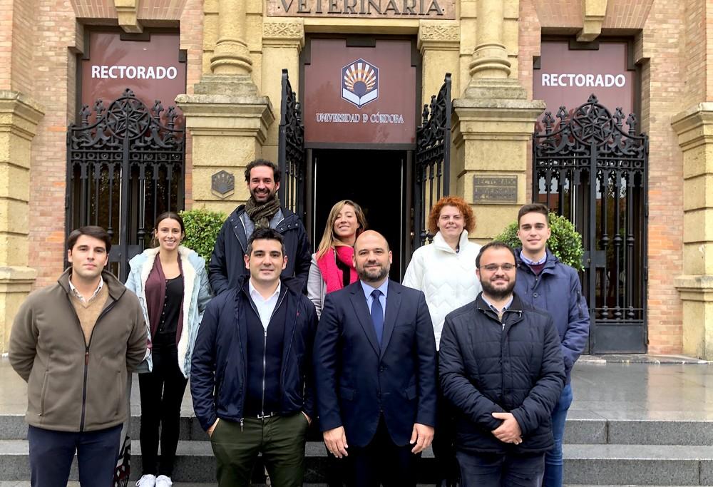 Koppert estudia la comercialización del primer hongo para el control biológico de la mosca del olivo