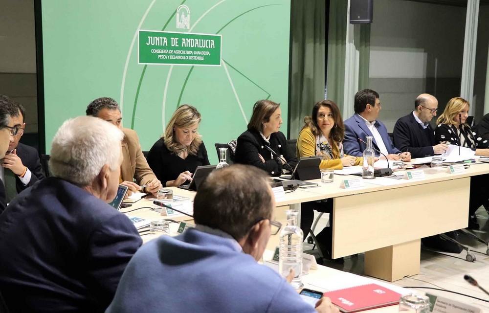 La Consejería convocará en 2020 ayudas para el sector agrario que rondarán los 200 millones de euros