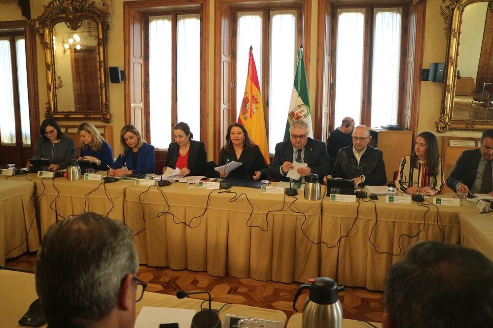 Crespo anuncia la constitución de una mesa de expertos para impulsar la plataforma de comercialización hortofrutícola