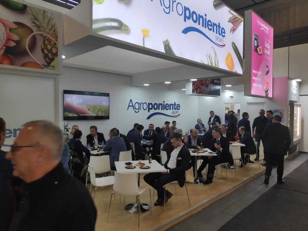 Grupo Agroponiente ha vivido una intensa primera jornada de Fruit Logística 2020, con la presentación de multitud de nuevas variedades y en un stand repleto de visitantes