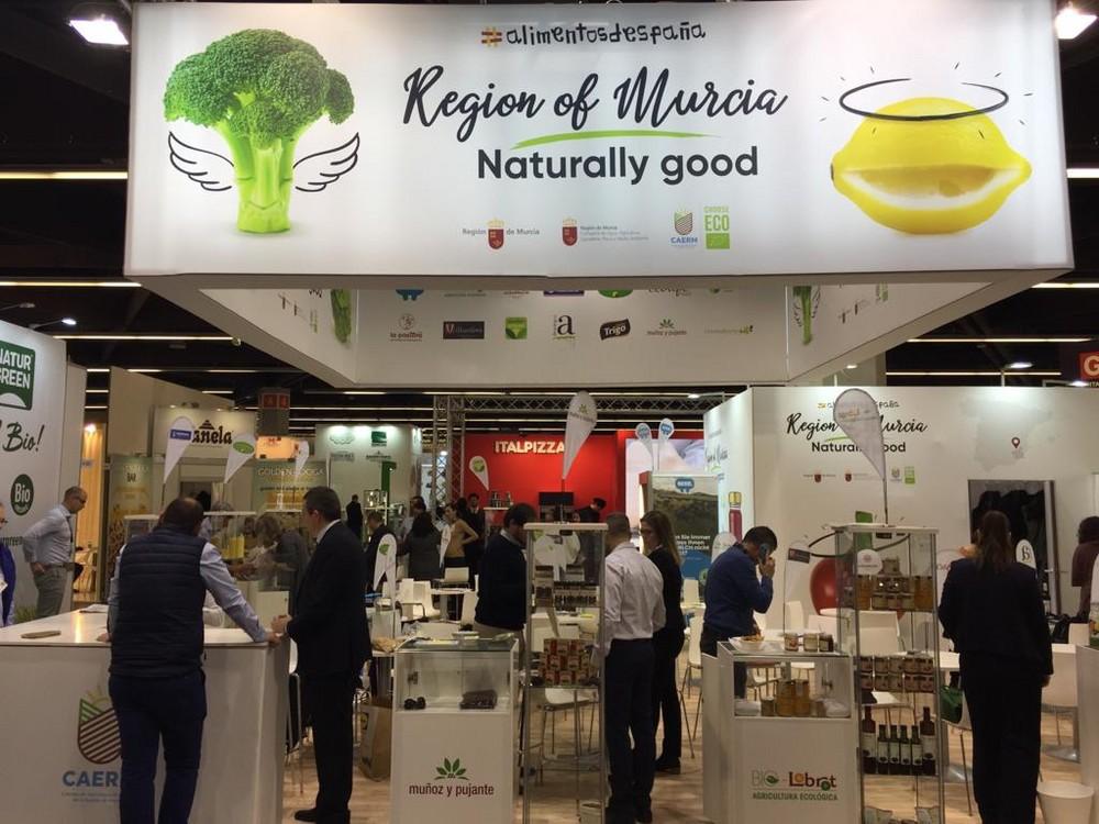La Región de Murcia muestra sus productos ecológicos en la feria Biofach