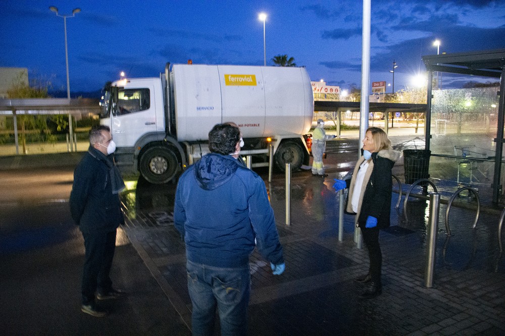 Níjar agradece a los empleados municipales los trabajos de desinfección, reapertura de caminos afectados por lluvias y control de zonas de tránsito
