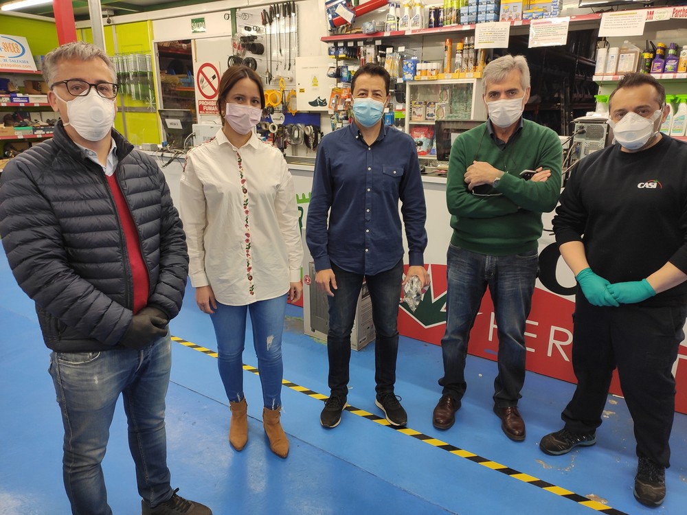 CASI dona ocho pallets de material de protección a Torrecárdenas y el Distrito Sanitario Almería
