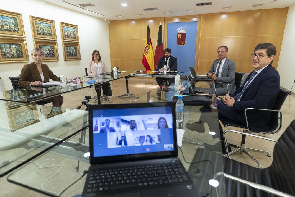 La Comunidad exige al Ministerio de Agricultura garantizar la seguridad de los trabajadores del sector agroalimentario