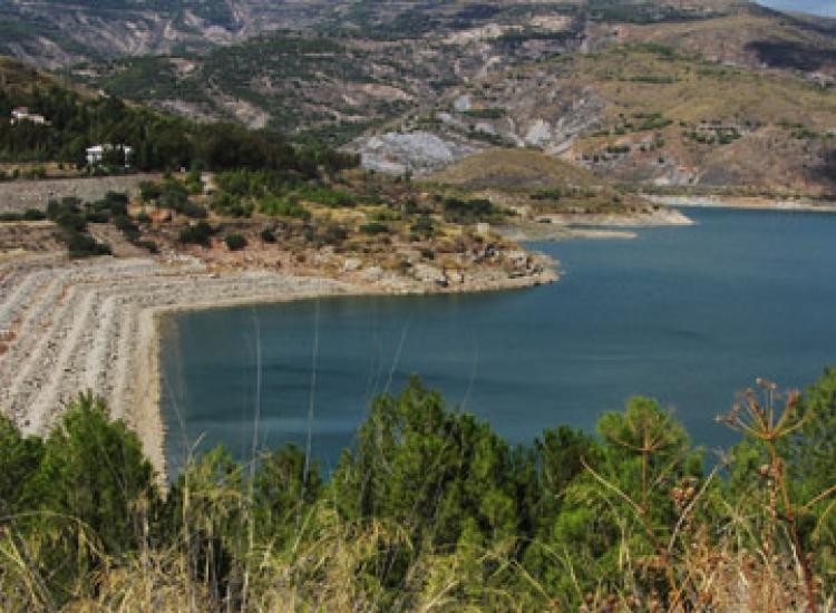 Un nuevo decreto regulará la seguridad de presas y balsas en cuencas intracomunitarias