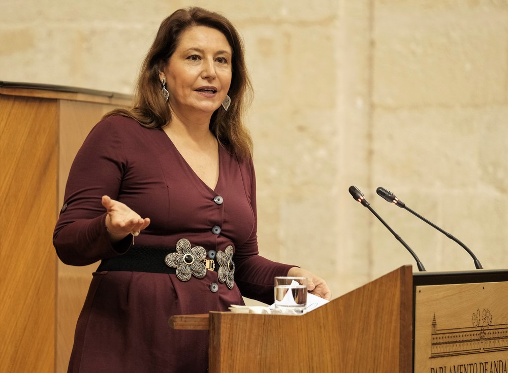 Crespo afirma en el Parlamento que el futuro del sector agrario pasa por una agricultura “sin vetos”