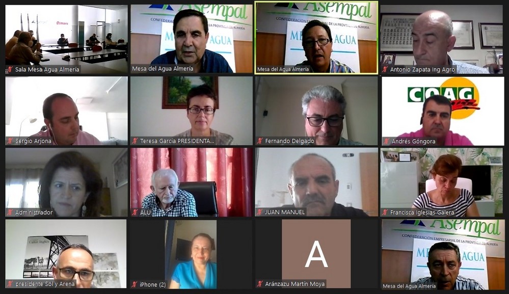 La Mesa del Agua de Almería plantea proyectos a corto plazo en su reunión en la que ha participado la consejera Carmen Crespo