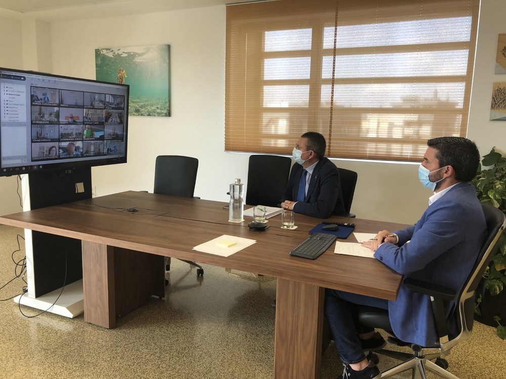  La Comunidad reconoce el esfuerzo del sector agroalimentario y recuerda la necesidad de extremar los protocolos de seguridad