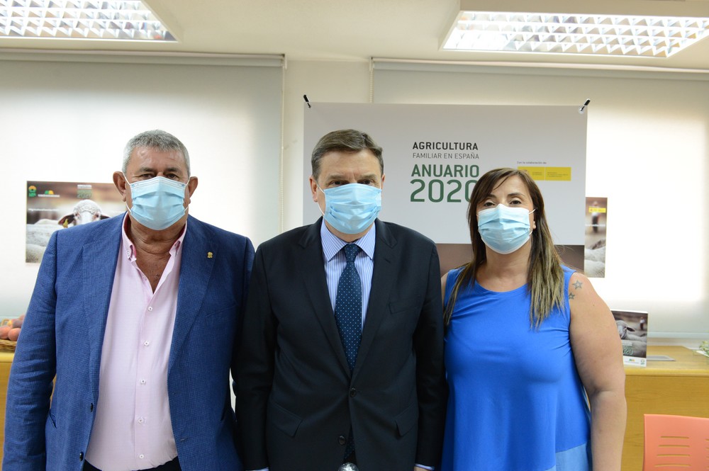 Luis Planas aboga por una PAC que apoye la agricultura familiar y profesional