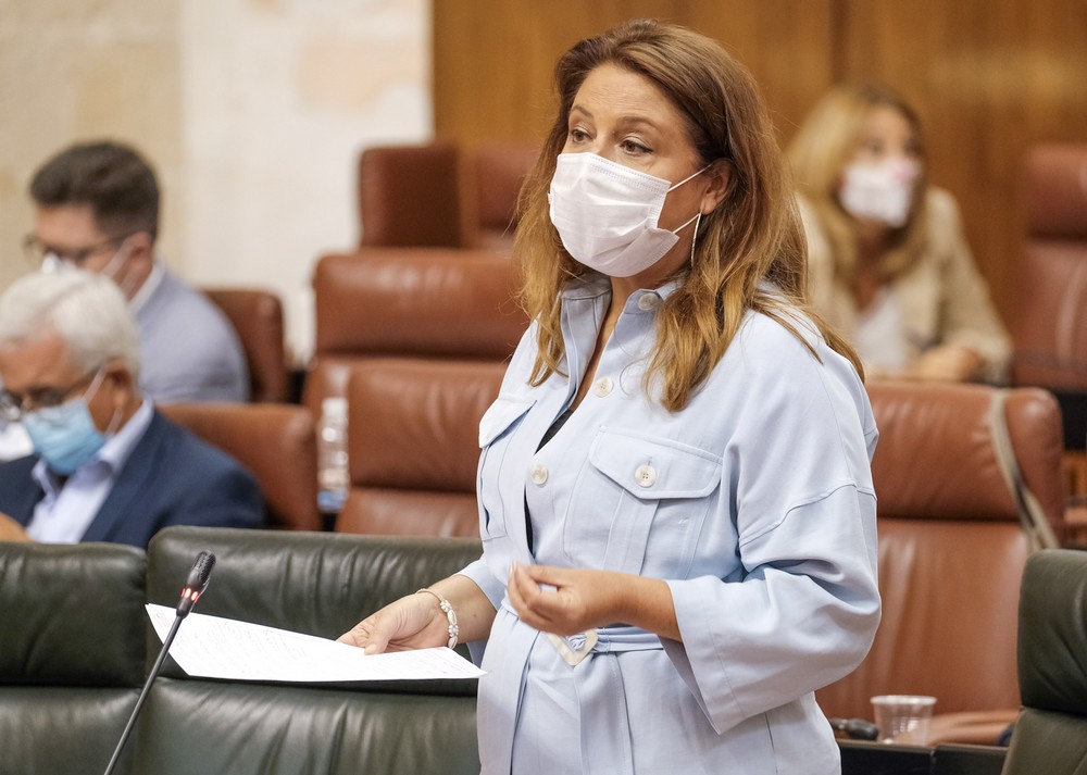 La consejera de Agricultura aplaude el compromiso de empresarios y trabajadores para lograr un sector “libre de Covid”