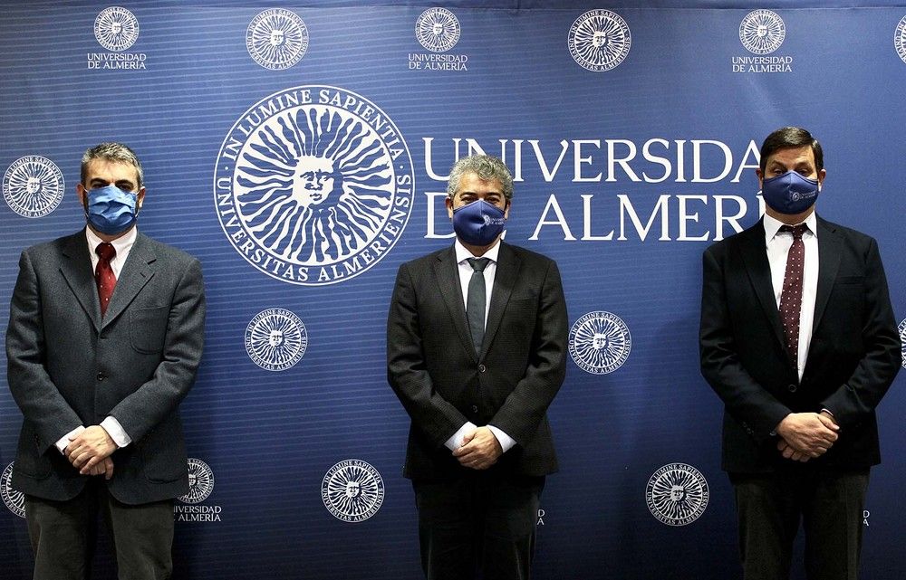 La UAL y Aqualia crean juntos una Cátedra para la investigación sobre el agua