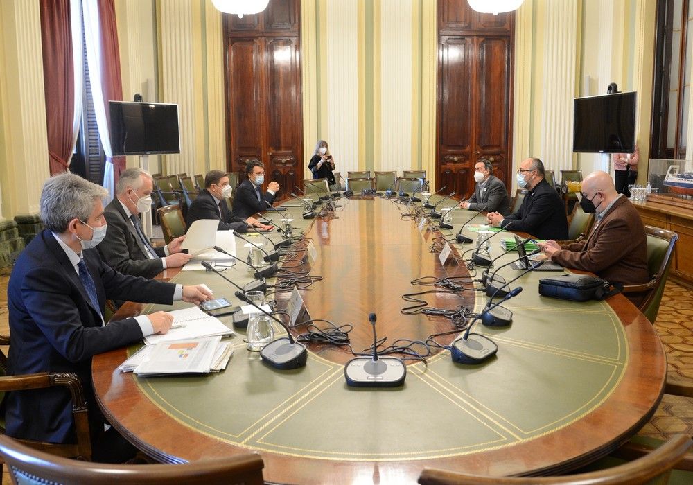  El ministro Planas analiza con Unión de Uniones los avances en la reforma de la Política Agraria Común