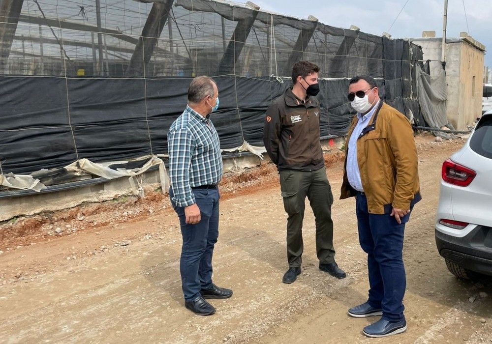 El Ayuntamiento de El Ejido destina más de 325.000 euros a la pavimentación de tres importantes caminos rurales del municipio