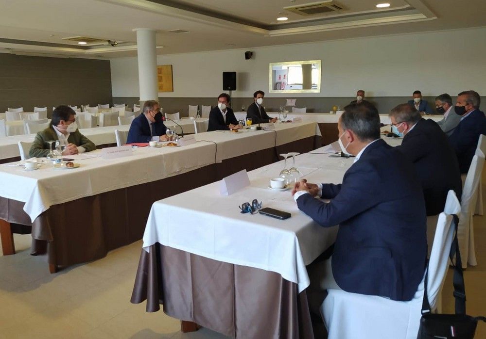 Zoido traslada a Coexphal el compromiso del Grupo Popular Europeo con el sector agrícola almeriense