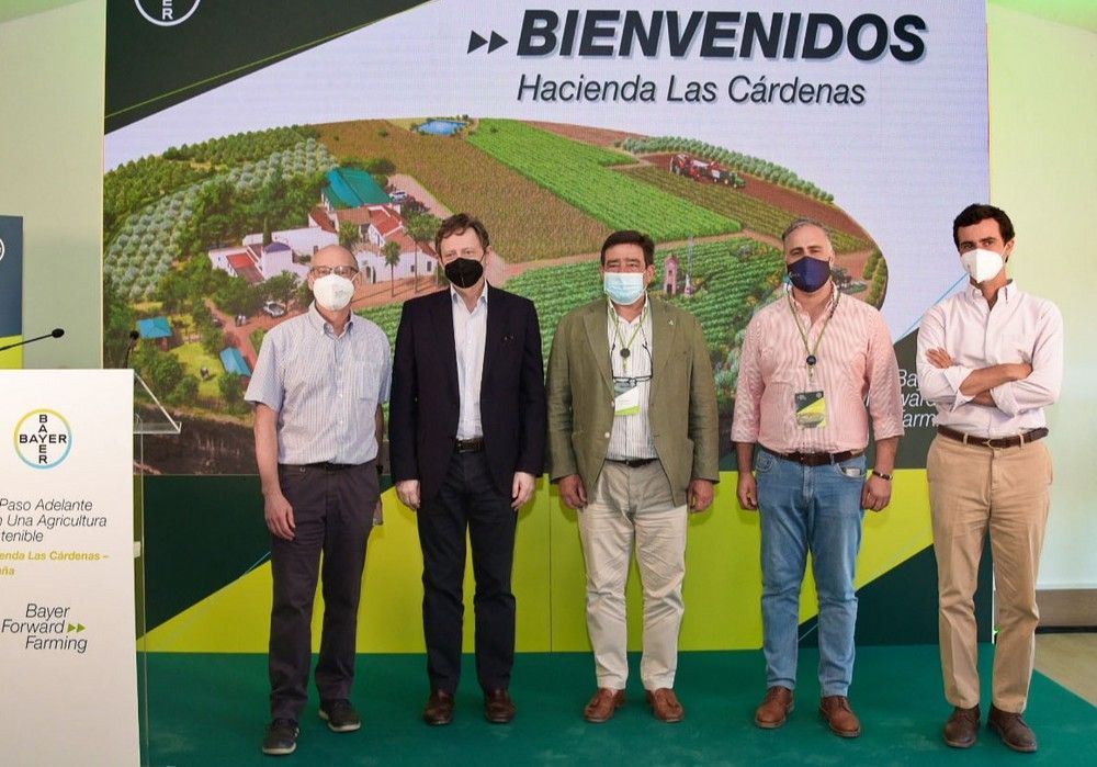 Bayer inaugura en Sevilla la primera finca en España de su iniciativa internacional ForwardFarming
