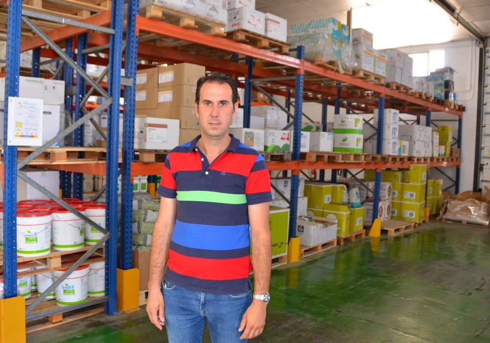 Cooperativa Santa María del Águila, en plena campaña de venta de semillas, plásticos y otros materiales para la construcción de invernaderos