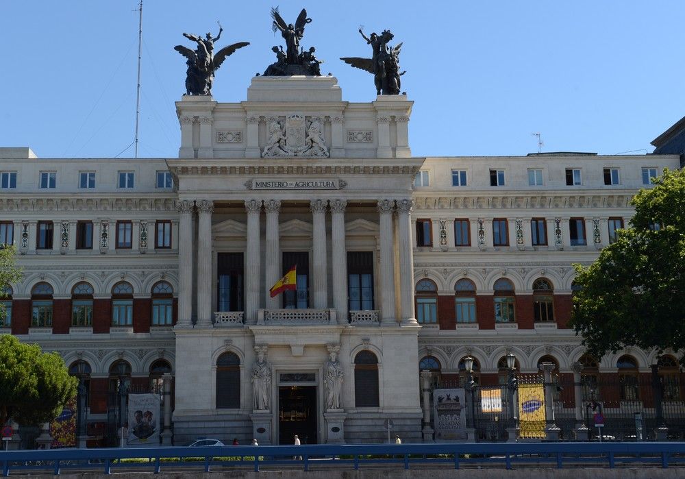 Luis Planas destaca el firme compromiso del Gobierno para impulsar la proyección internacional del sector hortofrutícola español