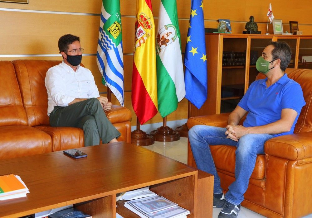 El Ayuntamiento de El Ejido y COITAAL firman un acuerdo de colaboración
