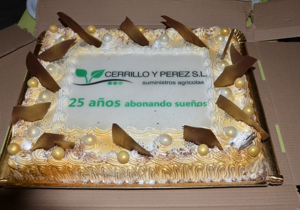 La empresa de suministros Cerrillo y Pérez celebra su 25 aniversario y estrena nuevas instalaciones en Santa María del Águila