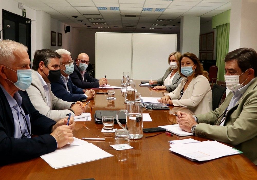 La consejera de Agricultura considera injusto que Andalucía sea la única comunidad de España que pierda con la nueva PAC