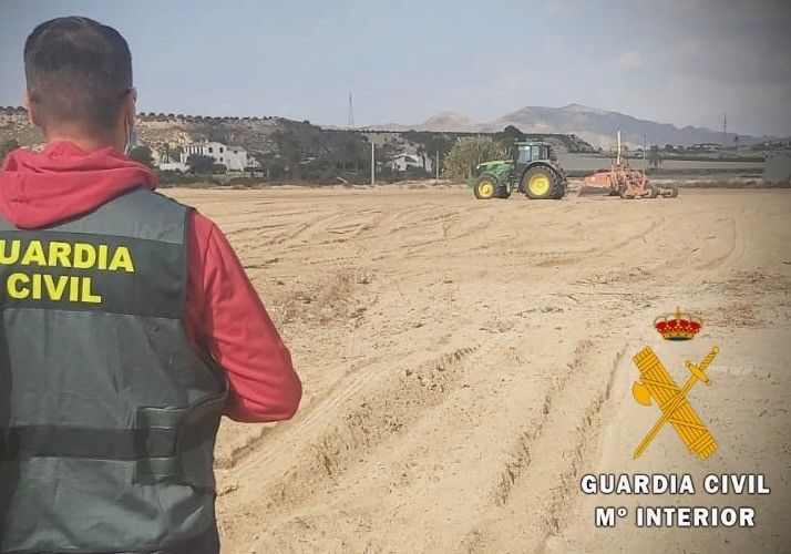 La Guardia Civil evita una estafa por valor de 80.000 euros de un empresario que simuló el robo de maquinaria agrícola