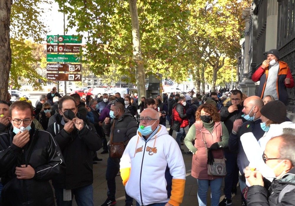 El campo almeriense lleva su protesta hasta la puerta del Ministerio de Agricultura