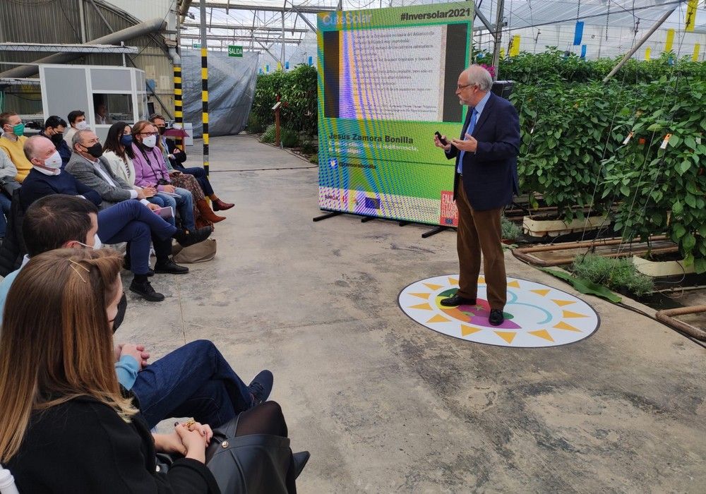 Destacados científicos abogan por los invernaderos solares como el sistema más eficaz y sostenible para alimentar a una población en continuo crecimiento