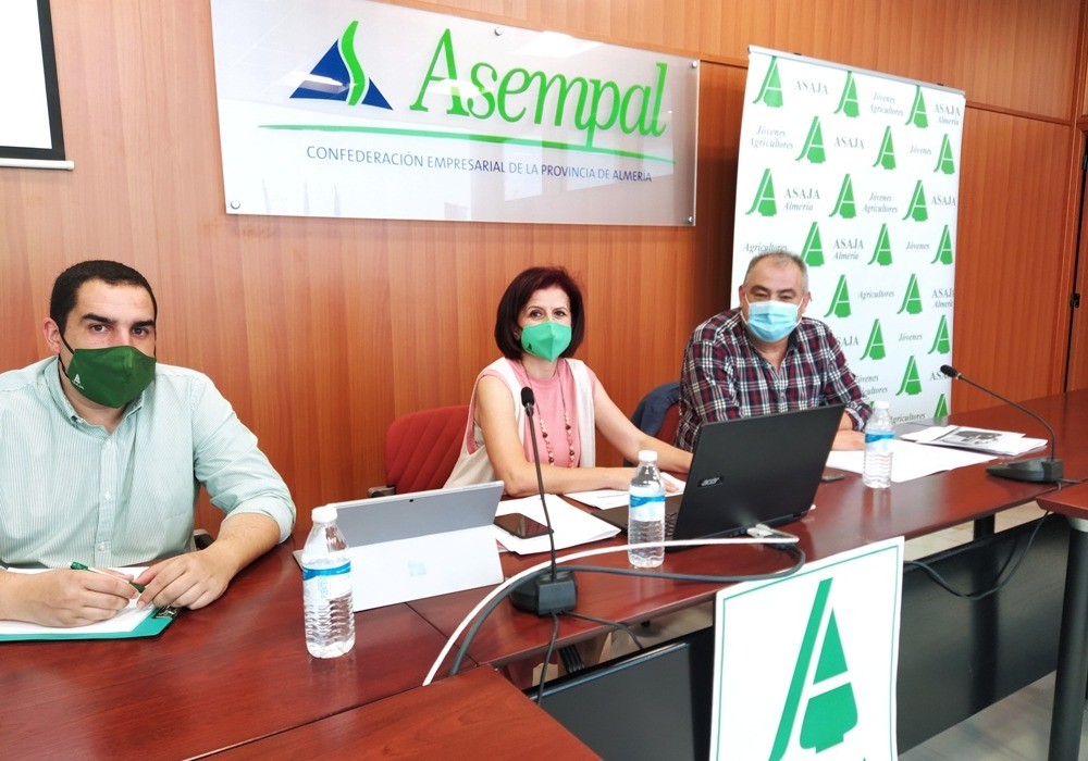 Los costes de producción ponen con el agua al cuello a agricultores y ganaderos, según ASAJA Almería