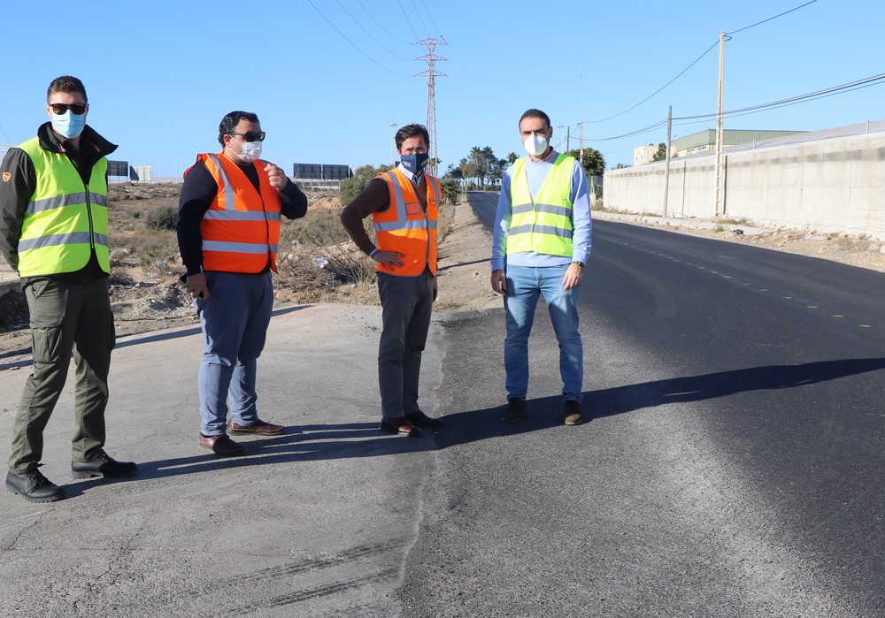 El Ejido remodela de forma integral del camino C-12 de Tierras de Almería