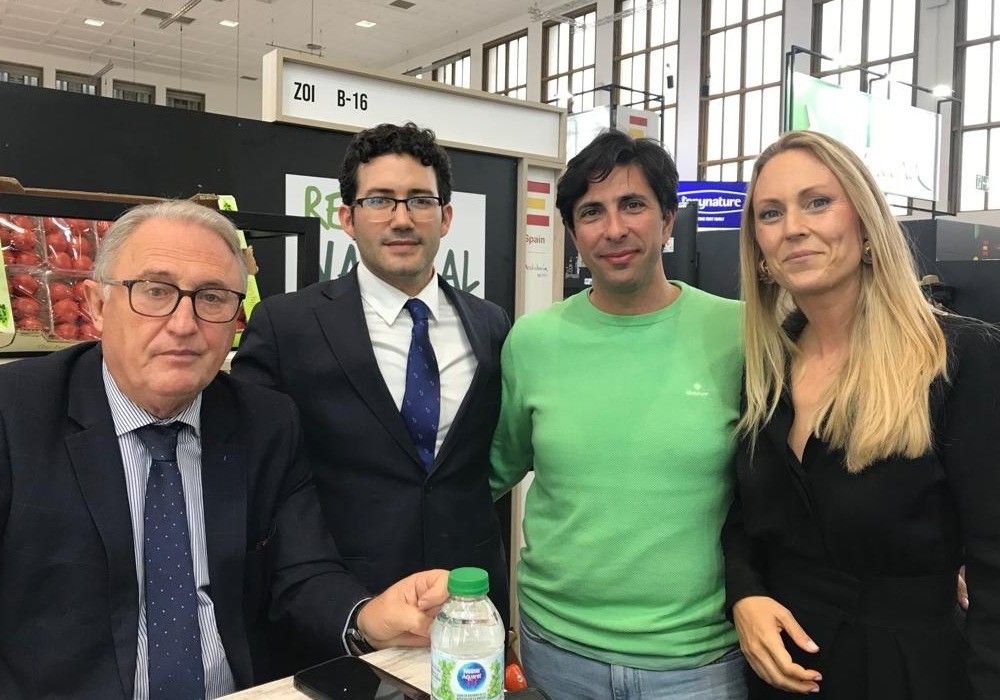 El Puerto de Almería apuesta por la conexión tren-camión-barco para la exportación de hortalizas