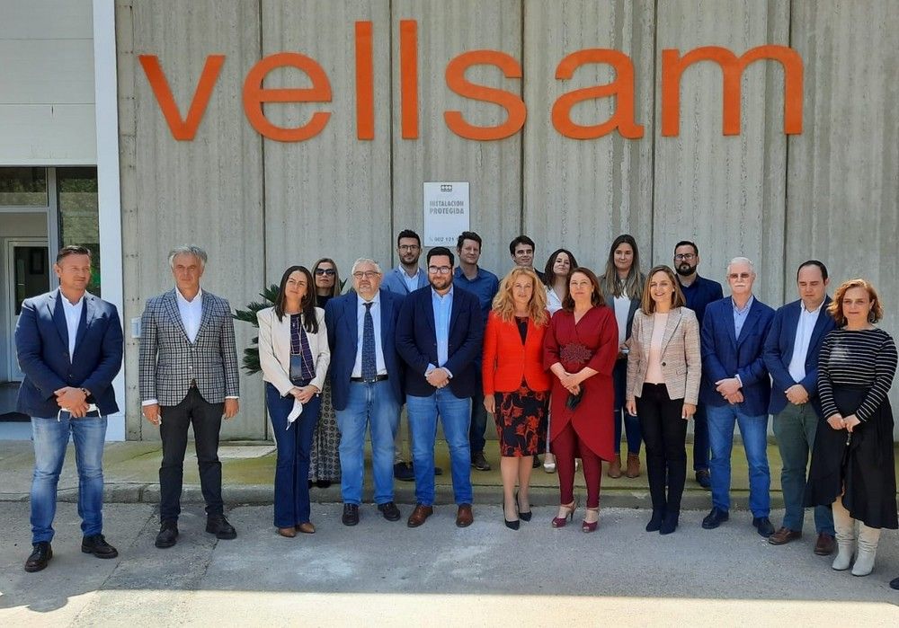 Vellsam Materias Bioactivas recibe en sus instalaciones a la consejera andaluza de Agricultura