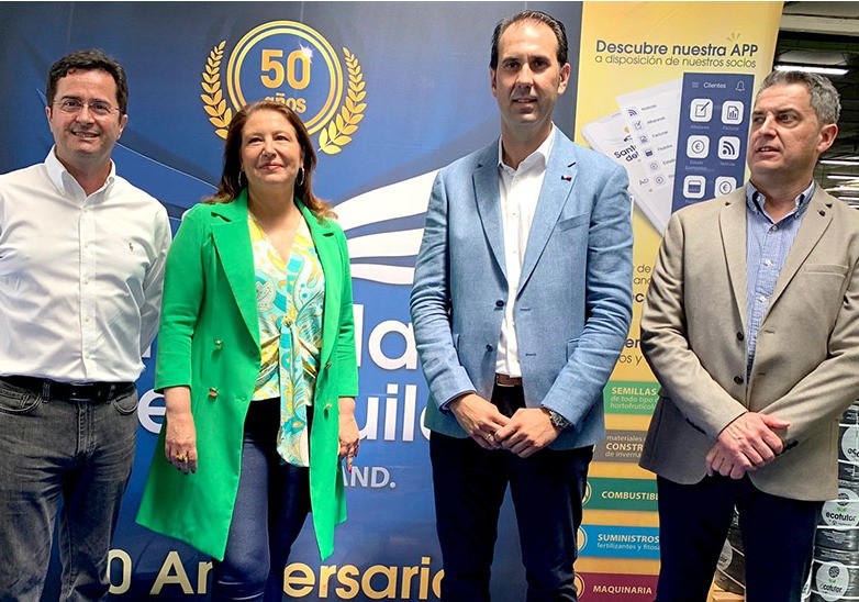 Carmen Crespo visita a la cooperativa Santa María del Águila en su 50 aniversario