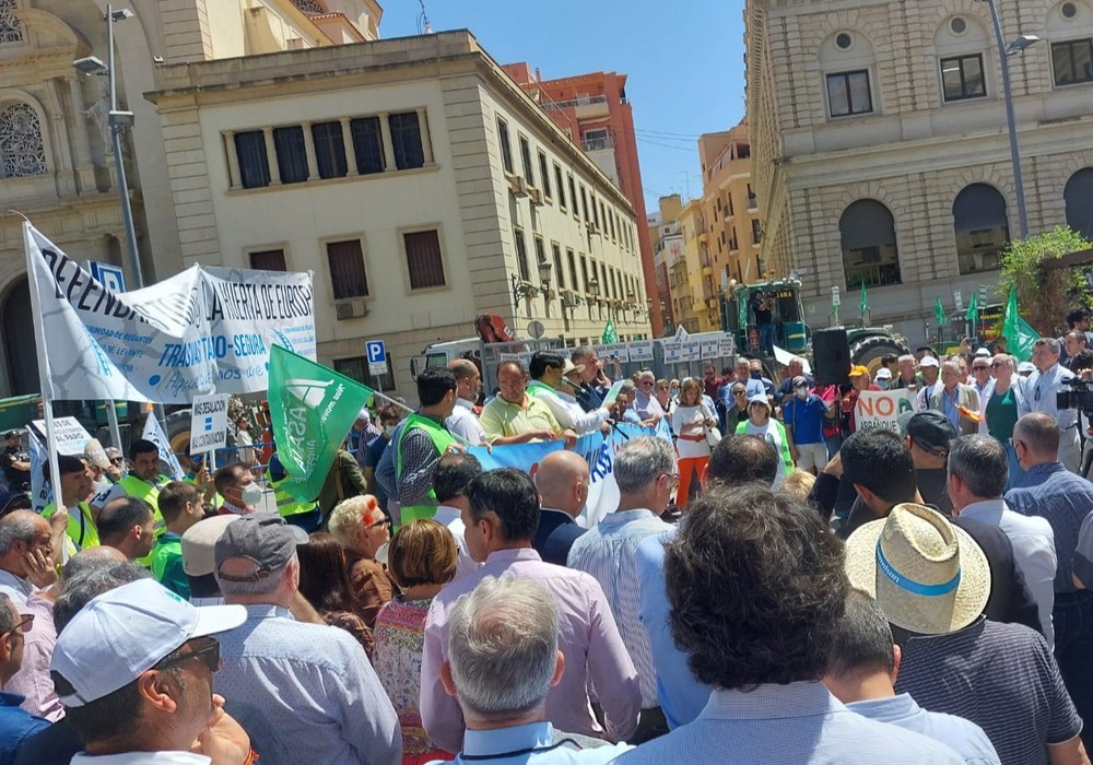 Azánazazu Martín se desplaza hasta Alicante para apoyar la movilización contra el recorte en el trasvase Tajo-Segura