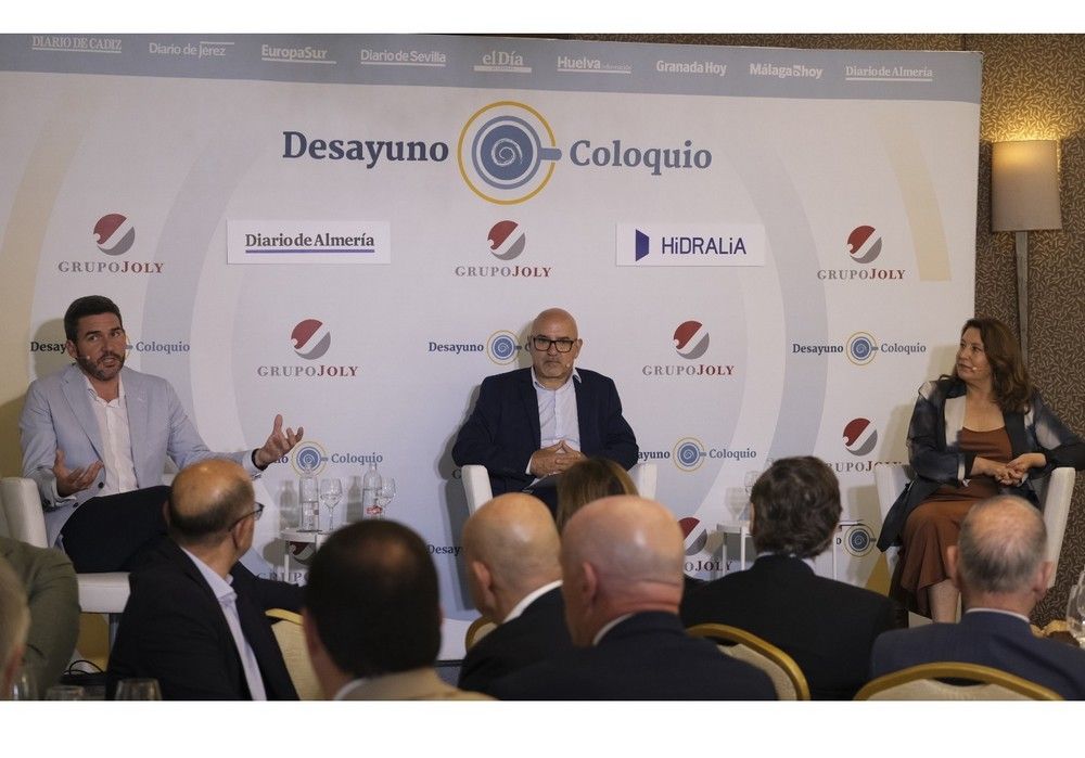 Los consejeros de Agricultura de Almería y Murcia debaten sobre el futuro del agua en el sureste español