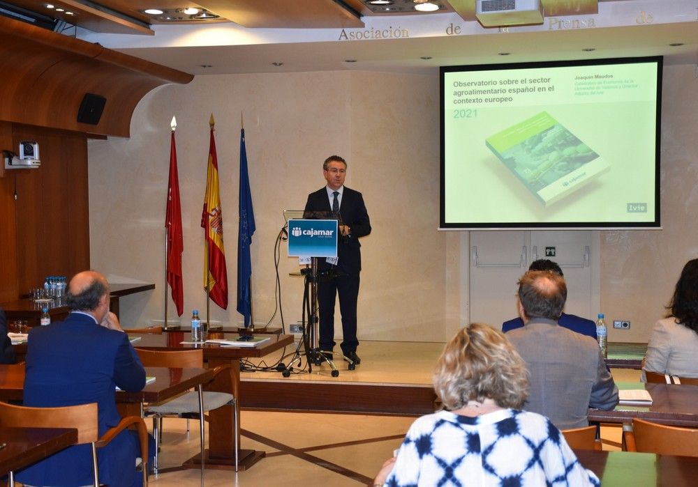 El sector agroalimentario aportó casi 100.000 millones de euros en 2021 a la economía española y generó 2,3 millones de empleos