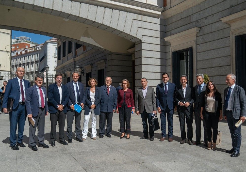 Matarí denuncia un “nuevo ataque del PSOE a los agricultores” al oponerse a la doble tarifa eléctrica en el Congreso