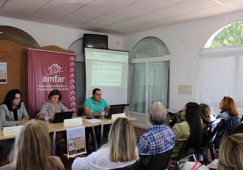 AMFAR toma octubre para celebrar el 'Día de la Mujer Rural'