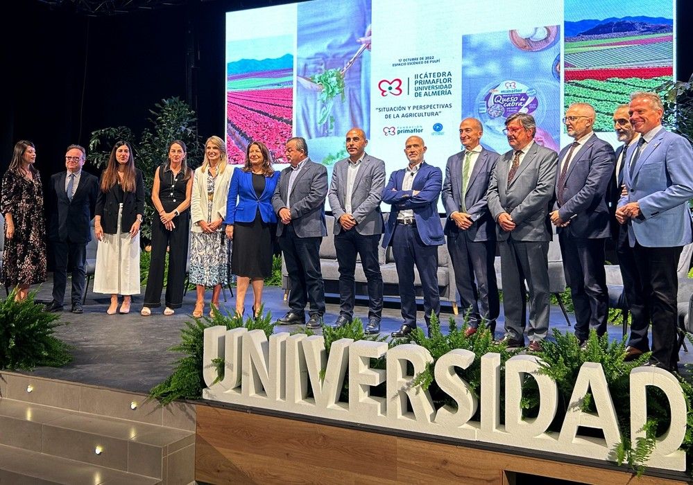 Crespo clausura las II Jornadas de la ‘Cátedra Primaflor de Agricultura Sostenible y Alimentación Saludable’ de la UAL