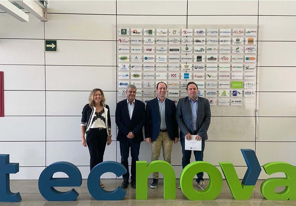 La Universidad de Almería visita Tecnova para avanzar en su alianza de colaboración