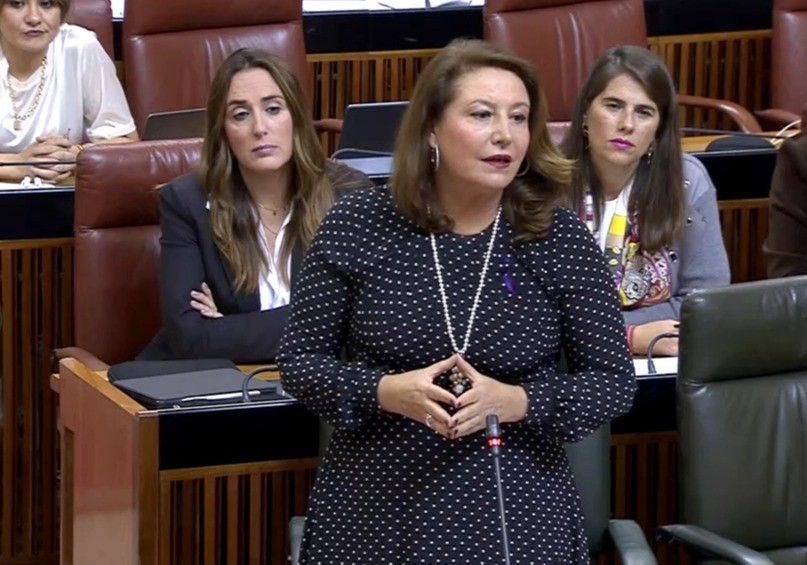 Carmen Crespo reclama inversiones del Gobierno central pendientes para “adelantar la desalación necesaria” en Málaga y Almería