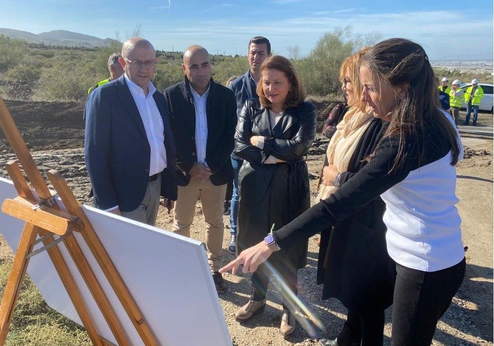 La Junta arregla 14 kilómetros de caminos rurales en Níjar con el Plan Itínere
