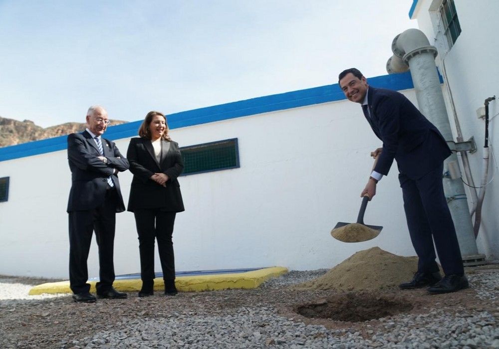 Moreno señala que el agua liderará en 2023 el impulso de la obra pública en Andalucía con la licitación de 400 millones en infraestructuras hídricas