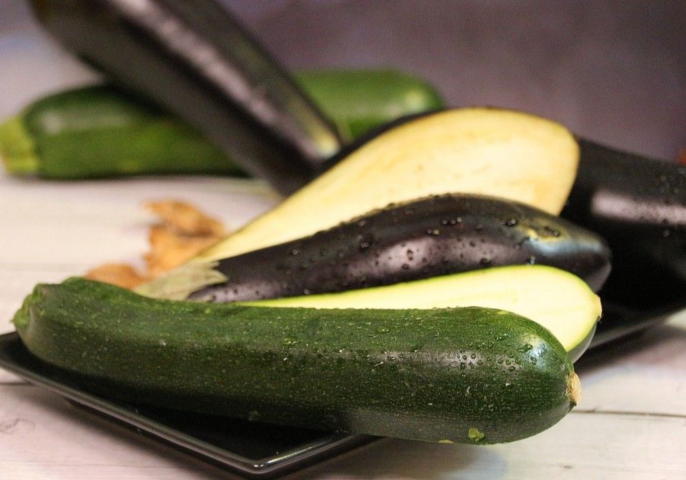 Ligero descenso de las cotizaciones medias del pimiento y ascenso de los precios del calabacín, berenjena y judía verde