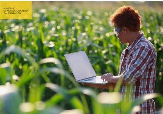 La directora general de Desarrollo Rural resalta la importancia de la formación para la transición digital del sector agroalimentario