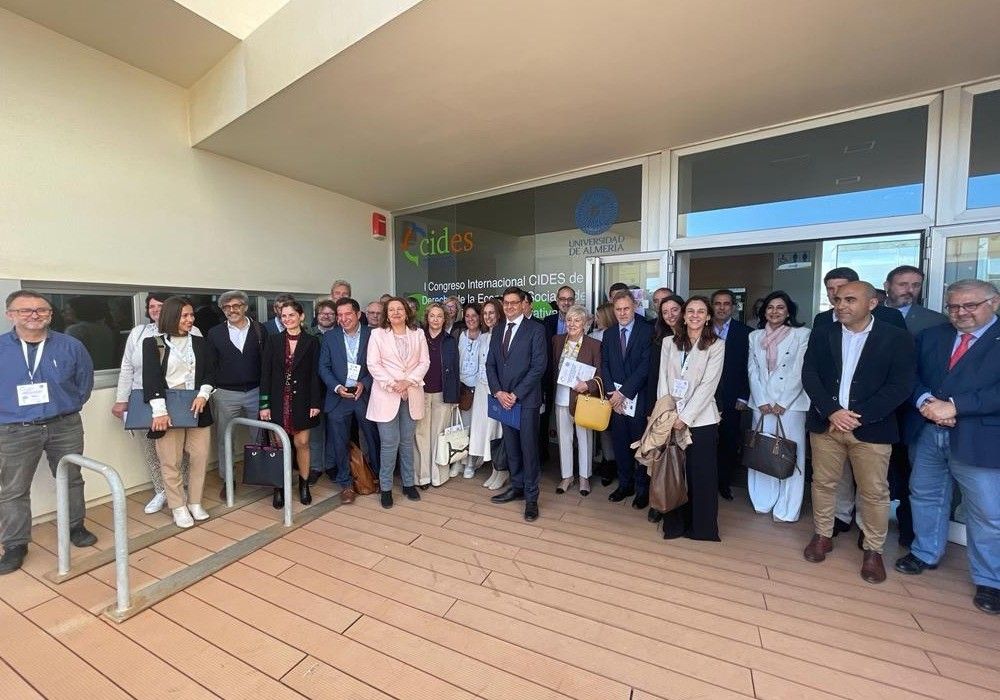 La consejera destaca las cooperativas como elemento clave del crecimiento de Almería