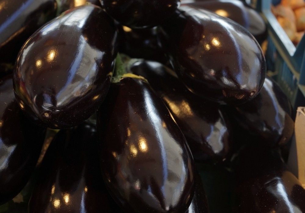 Solo el tomate y la berenjena escapan del descenso de precios a principios de abril