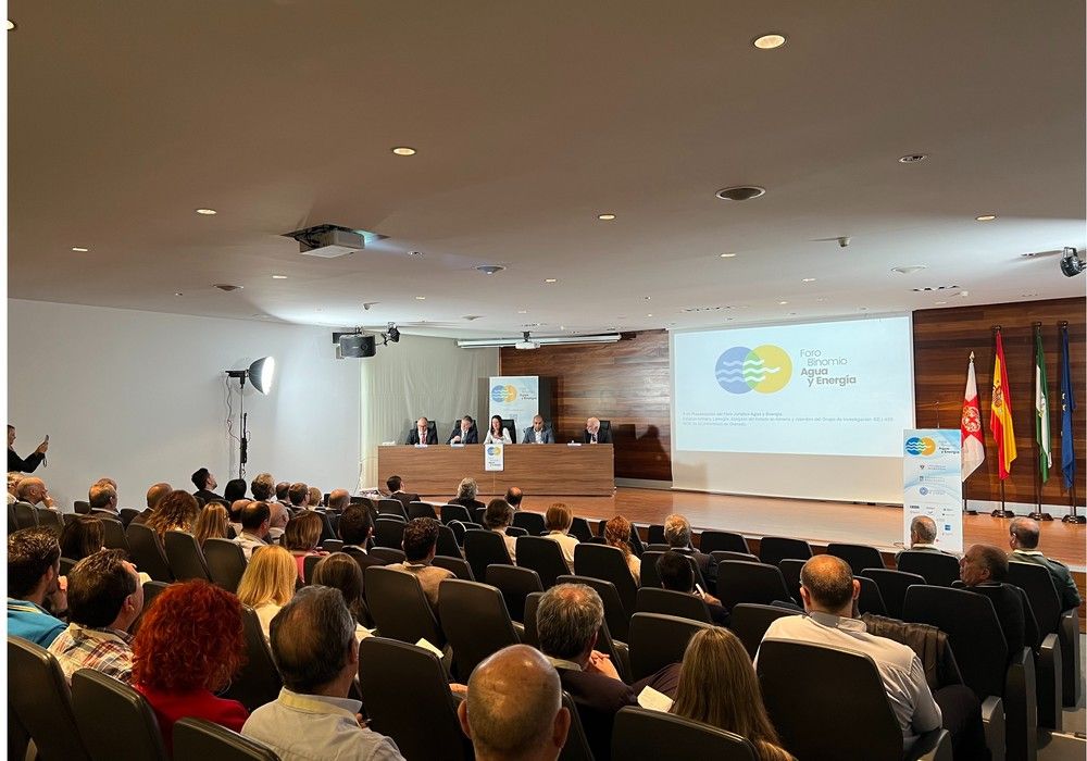El Foro Binomio Agua Energía reúne a 200 asistentes en su primera jornada en Almería